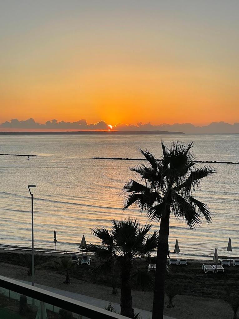 Lebay Beach Hotel Larnaca Exterior photo