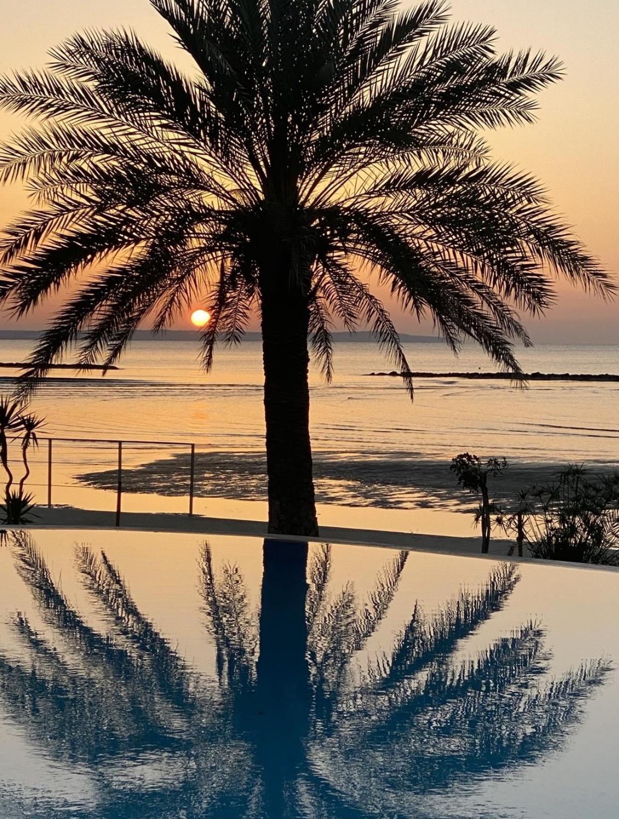 Lebay Beach Hotel Larnaca Exterior photo